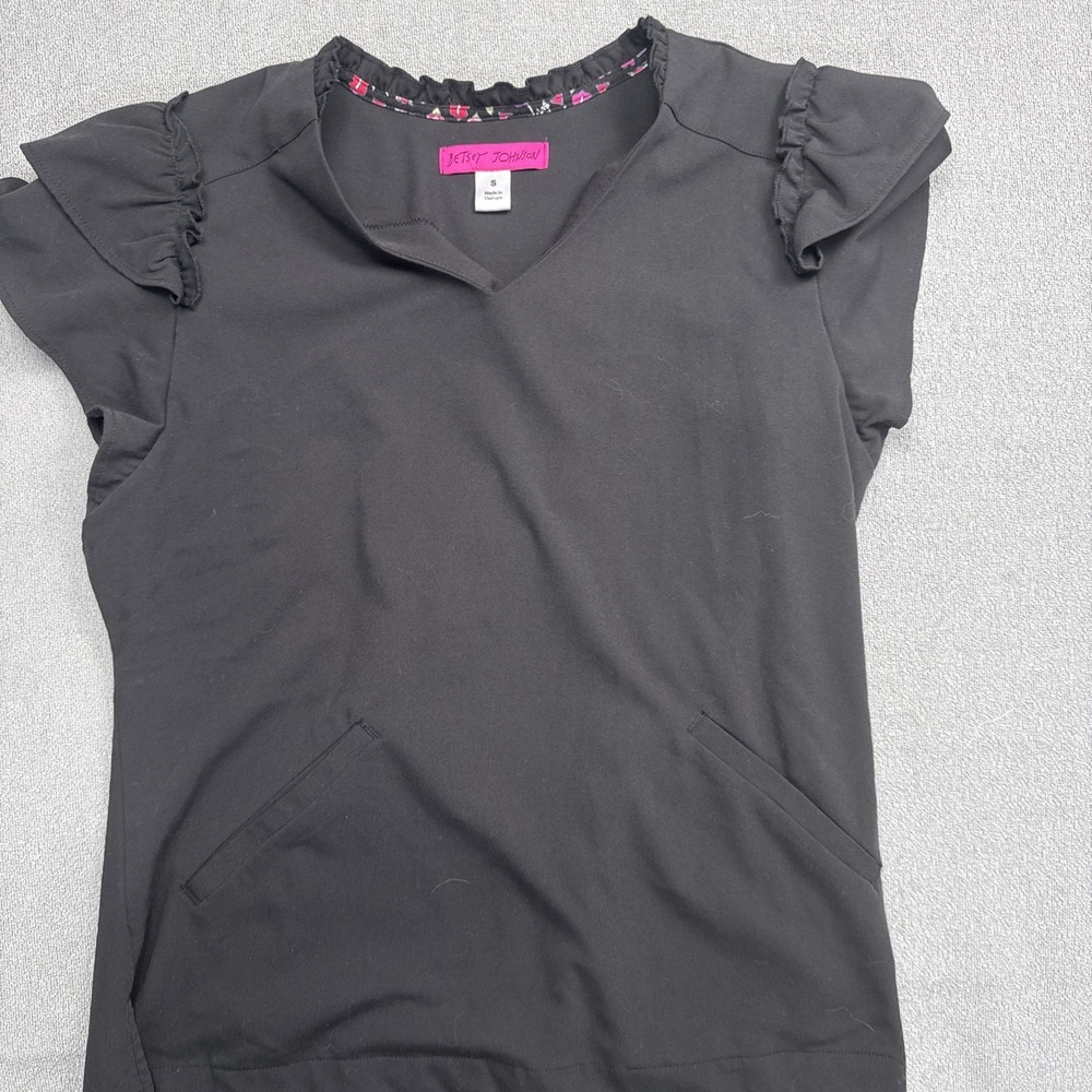Betsey Johnson Women's Freesia Scrub Top Black Womens Small - Picture 2 of 7